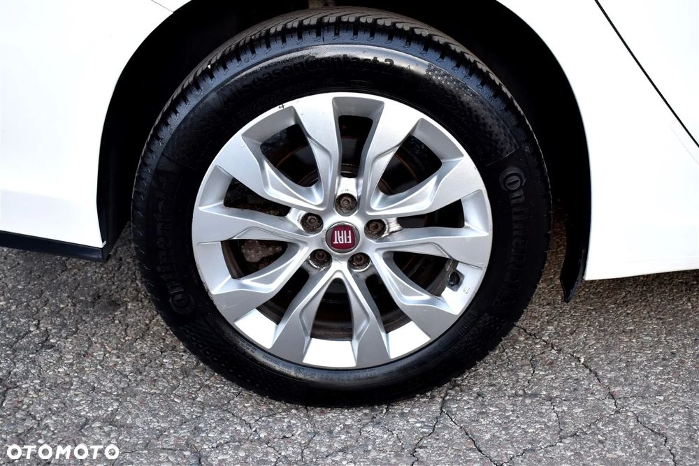 Fiat Tipo 1.4 16v Lounge EU6d - 25