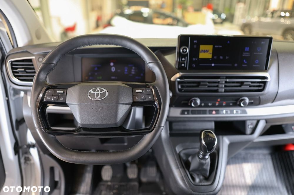 Toyota Proace Verso - 22