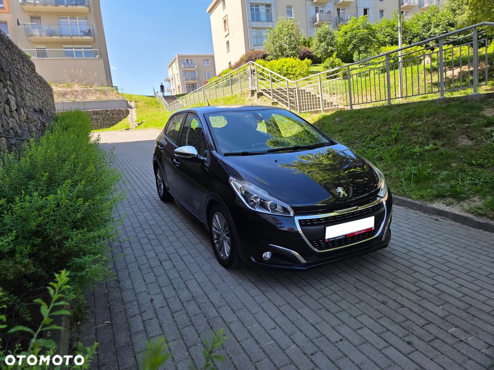Peugeot 208 1.2 PureTech GPF Signature S&S - 3