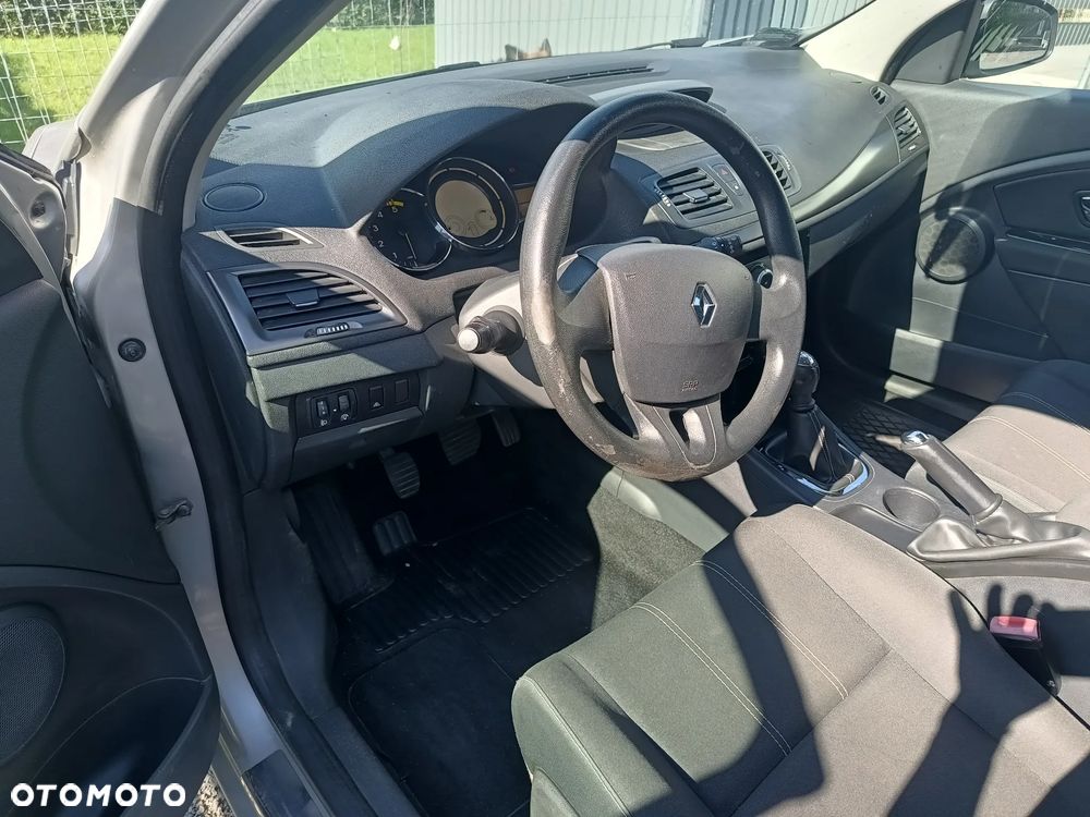 Renault Megane 1.5 dCi Authentique - 12