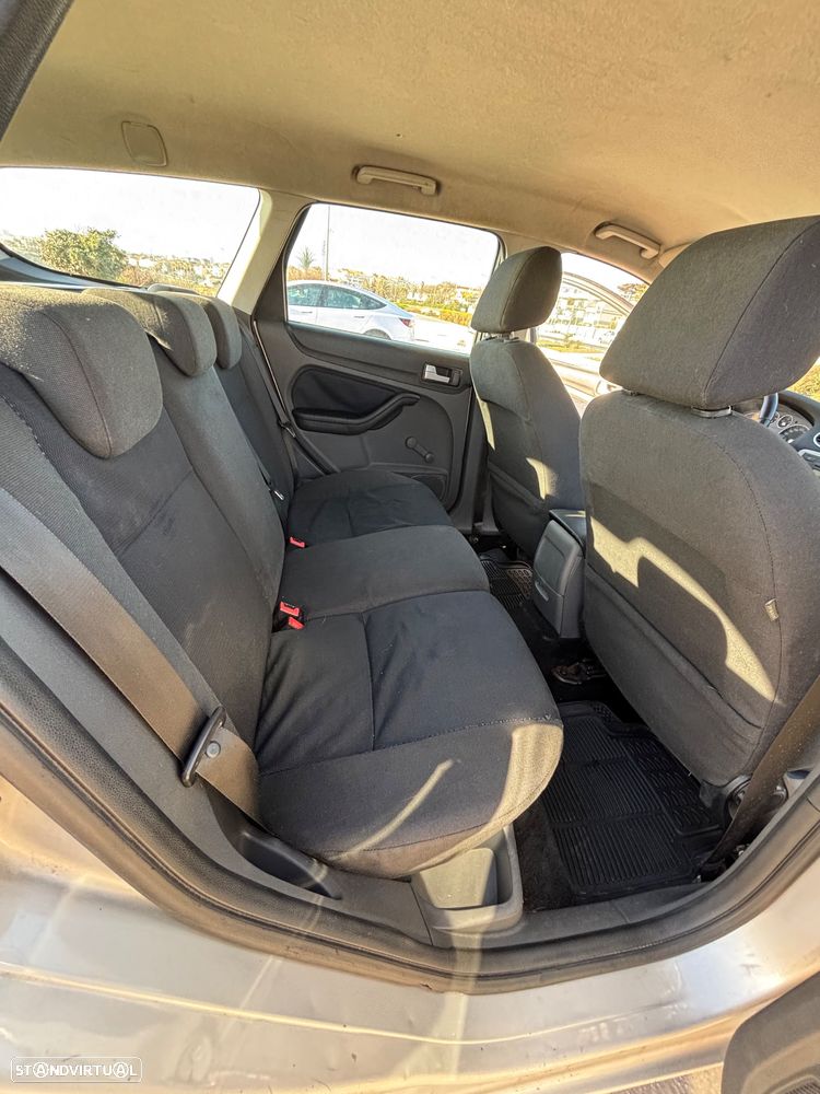 Ford Focus SW 1.6 TDCi Titanium - 8