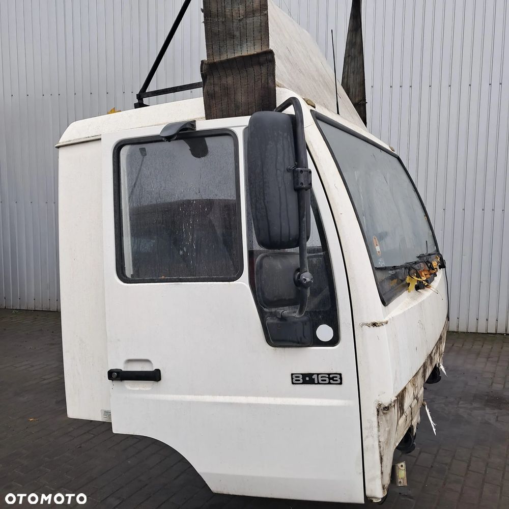 Kabina kompletna MAN L2000 8.163 - 4