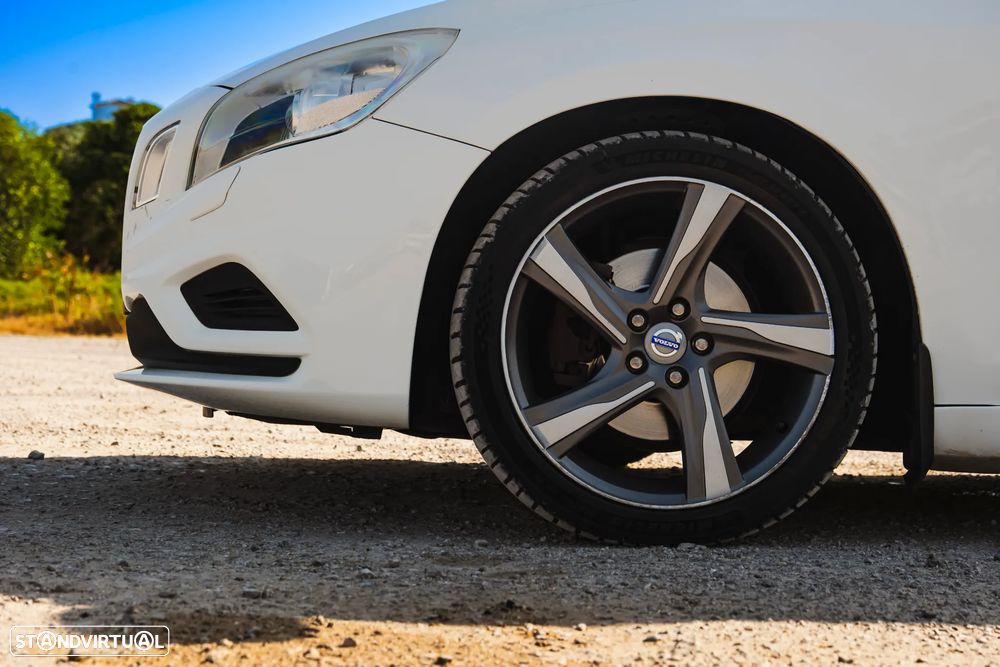 Volvo V60 2.0 D3 R-Design Start/Stop - 6
