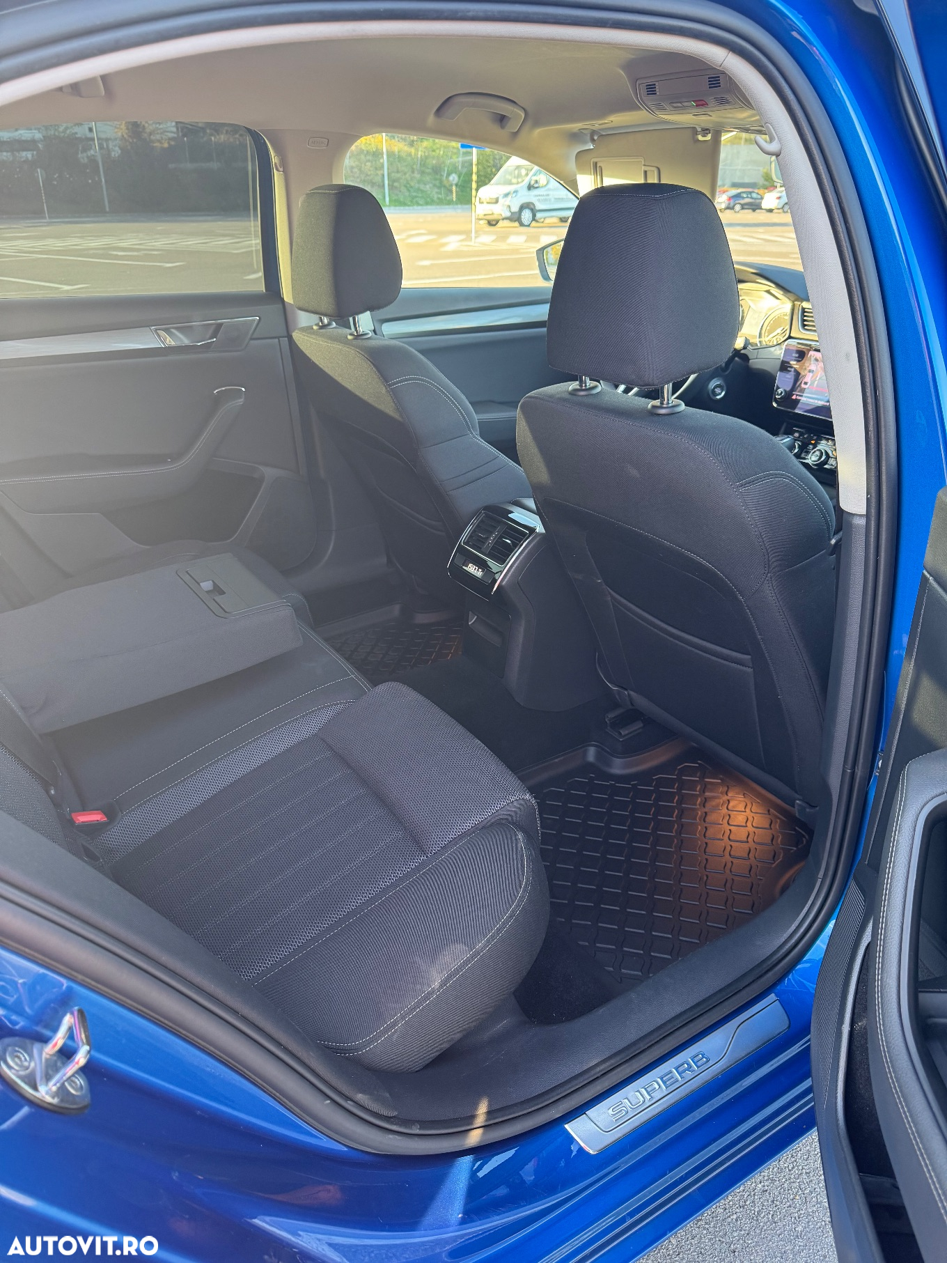 Skoda Superb 2.0 TDI DSG Style - 9