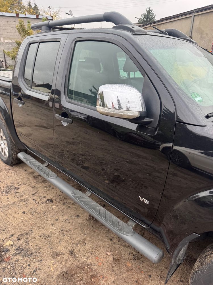 Nissan Navara 3.0 D V6 - 4