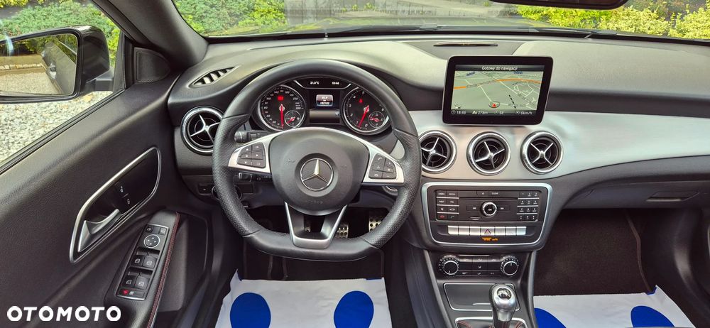 Mercedes-Benz CLA 180 AMG Line - 12