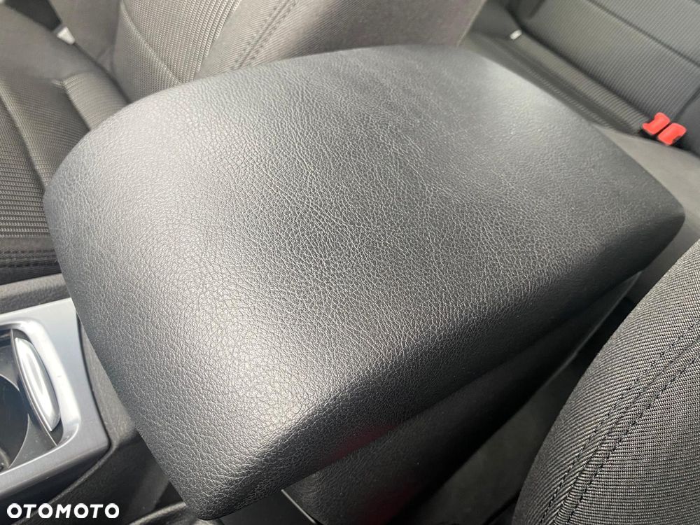Ford Mondeo 2.0 TDCi Champions Edition - 36