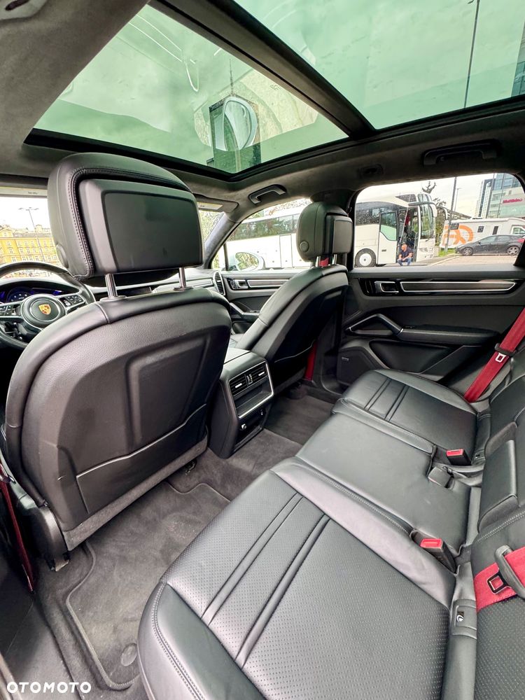 Porsche Cayenne GTS - 15
