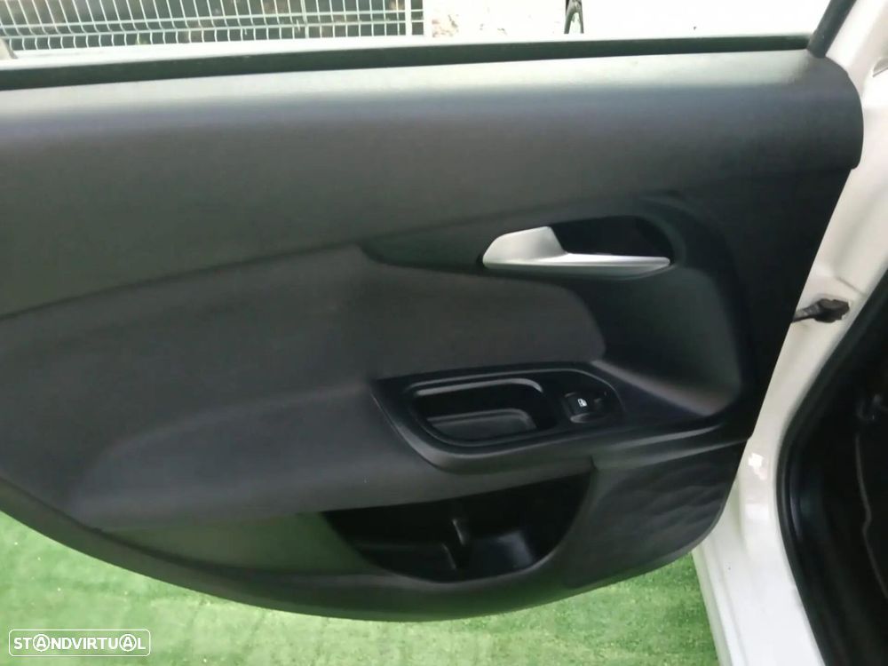 Fiat Tipo Station Wagon 1.3 M-Jet Lounge - 13