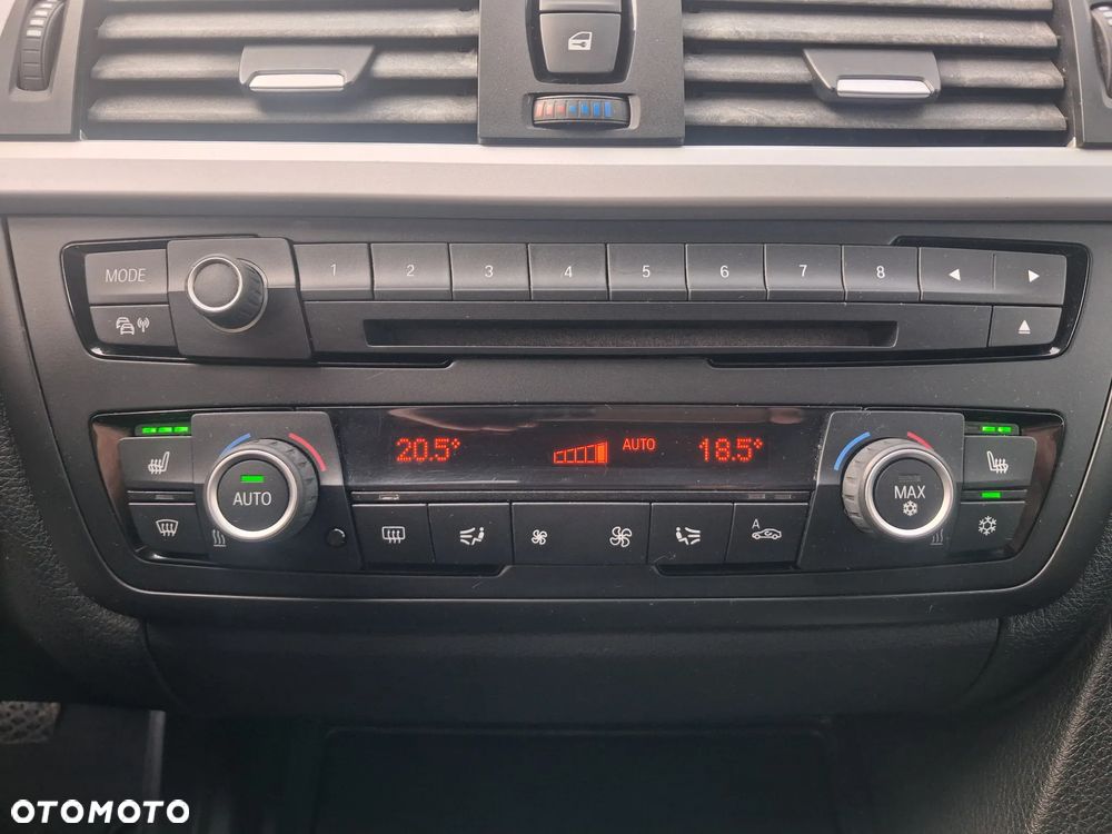 BMW Seria 3 318d Sport Line - 20
