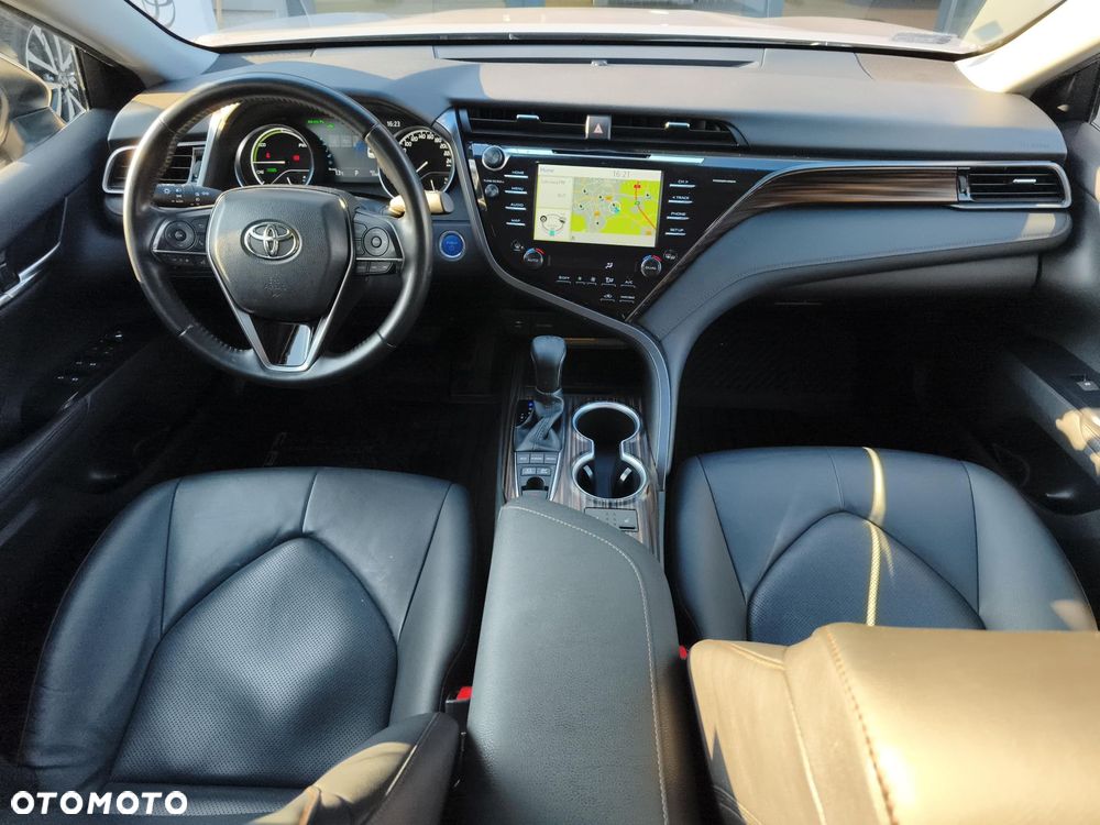 Toyota Camry 2.5 Hybrid Executive CVT - 11