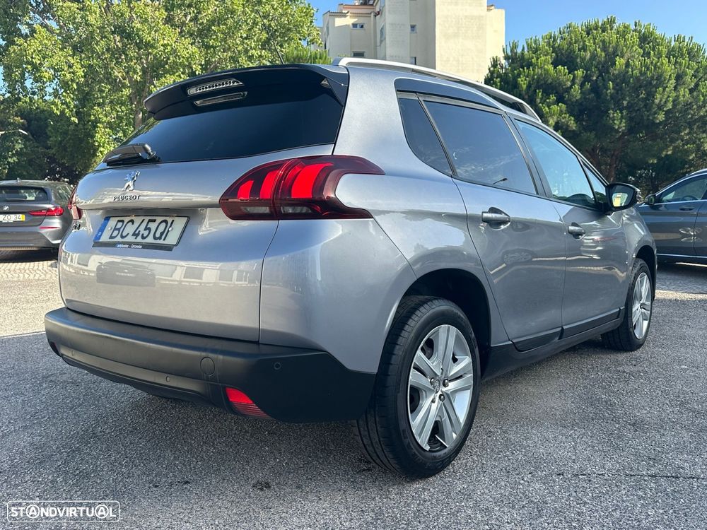Peugeot 2008 1.2 PureTech Style EAT6 — fotografia 7