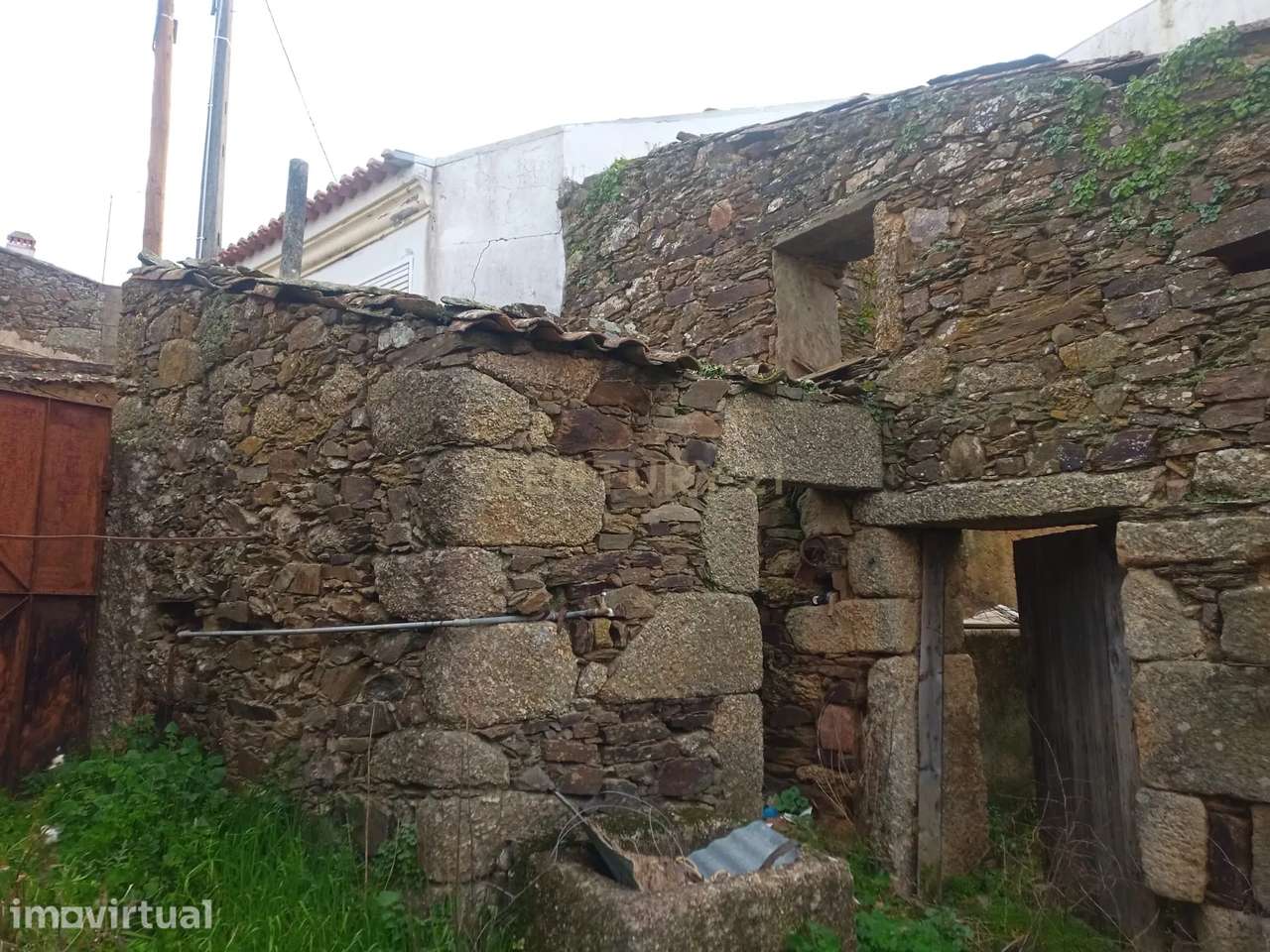 Palheiro em Palvarinho, Salgueiro do Campo,Castelo Branco - Grande imagem: 2/11