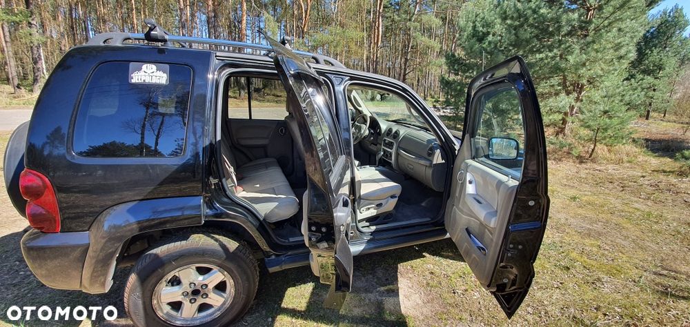Jeep Liberty - 4