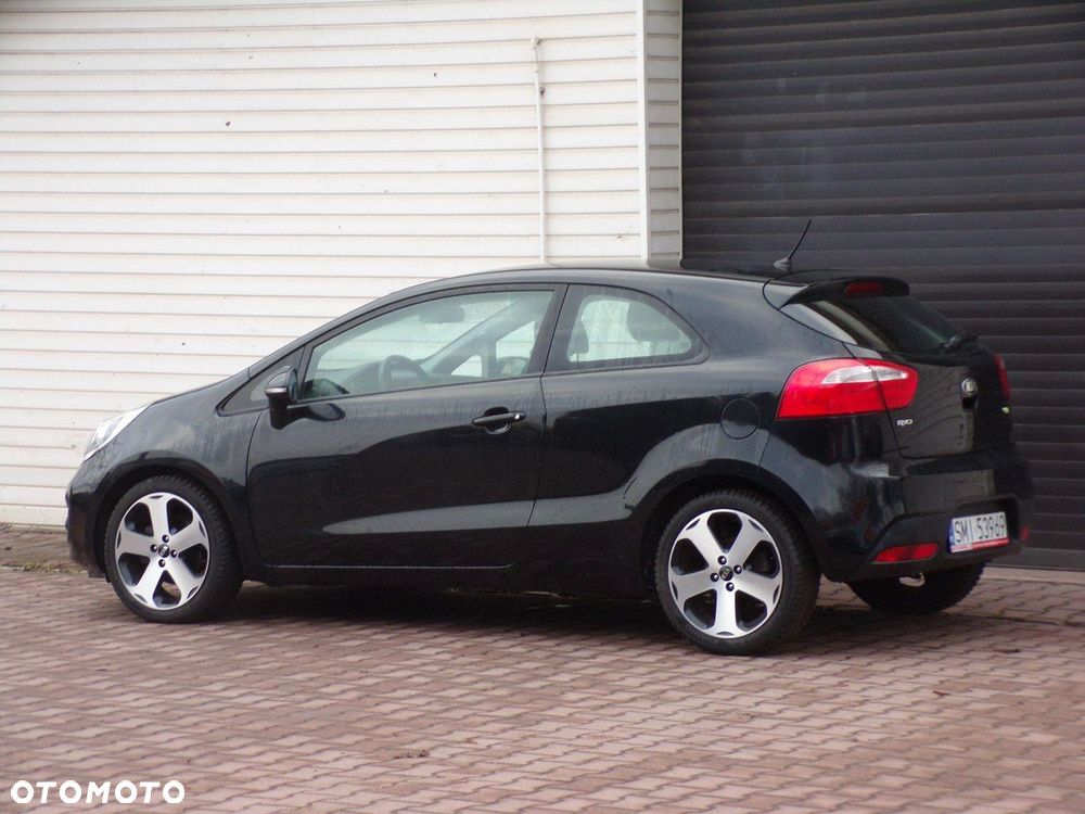 Kia Rio - 14