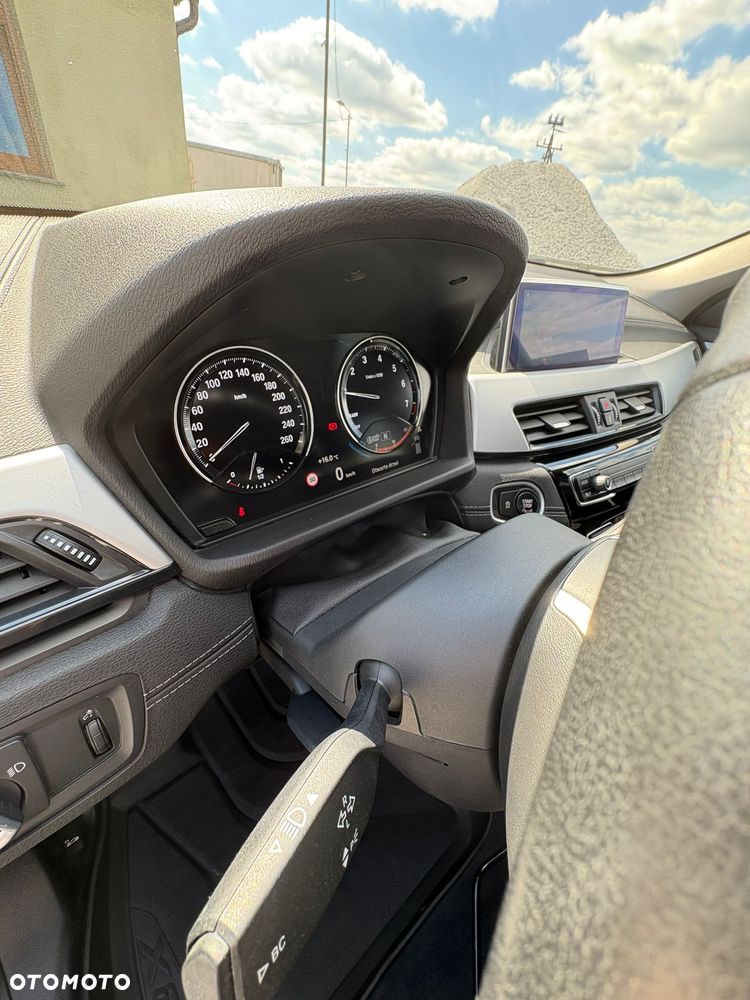 BMW X2 sDrive18i Advantage Plus - 23