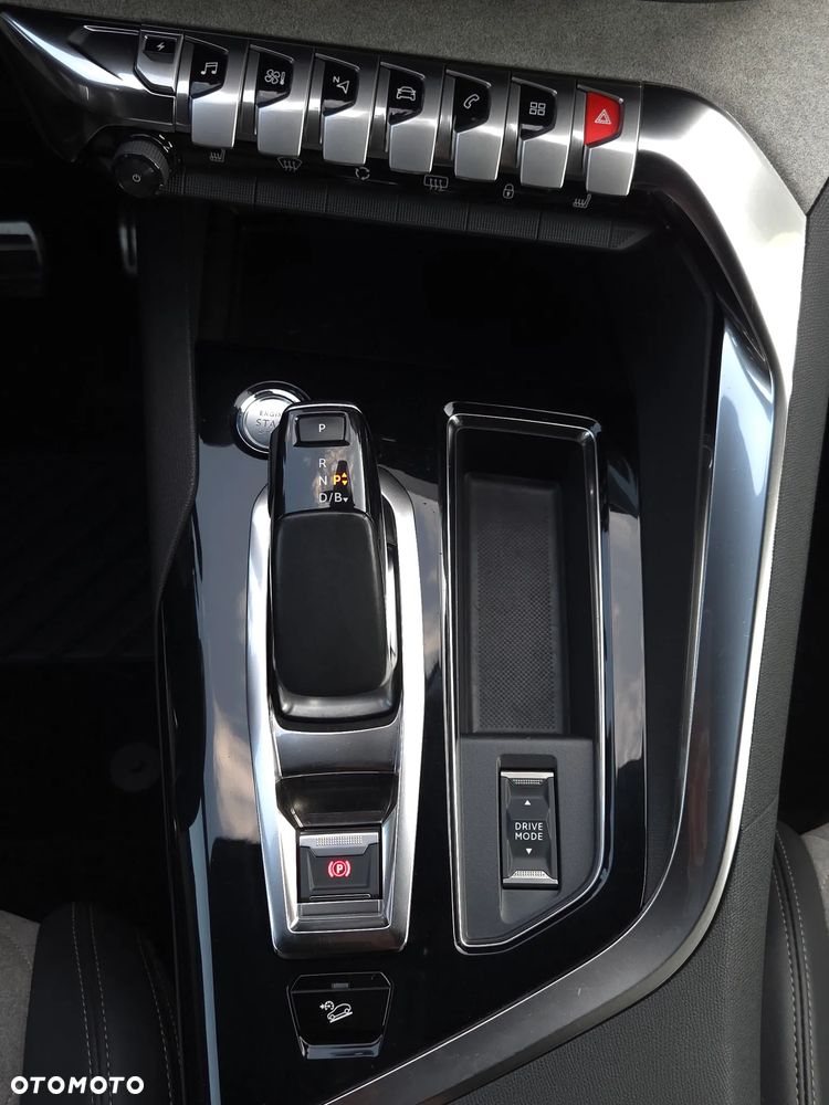 Peugeot 3008 1.6 PureTech Hybrid4 PHEV GT Pack S&S EAT8 - 33