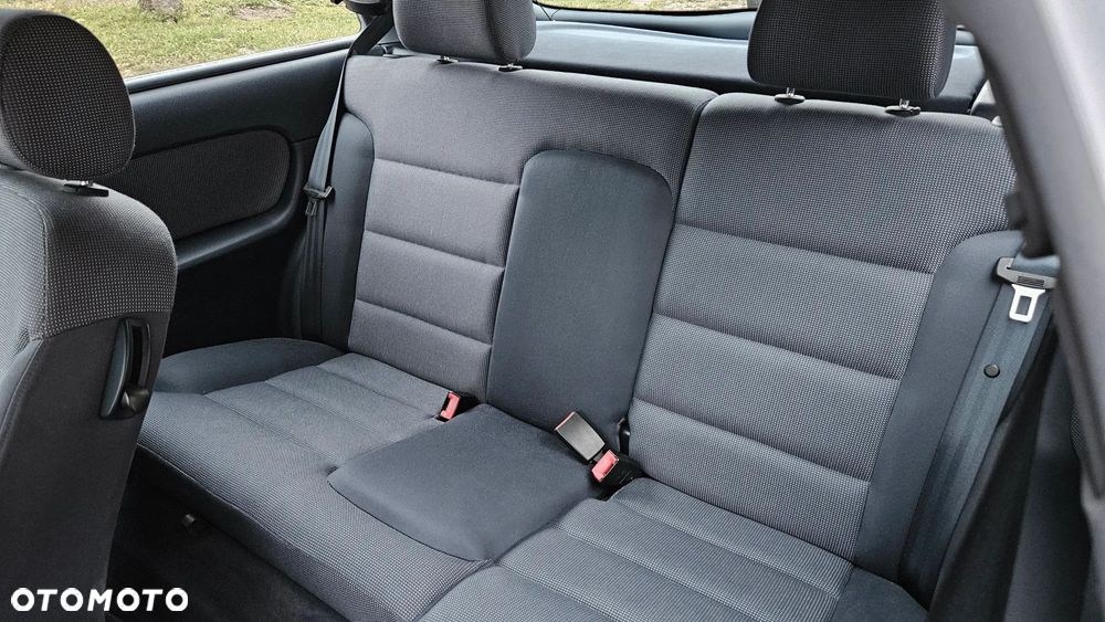 Audi A3 3-drzwiowe 1.6 Ambiente - 7