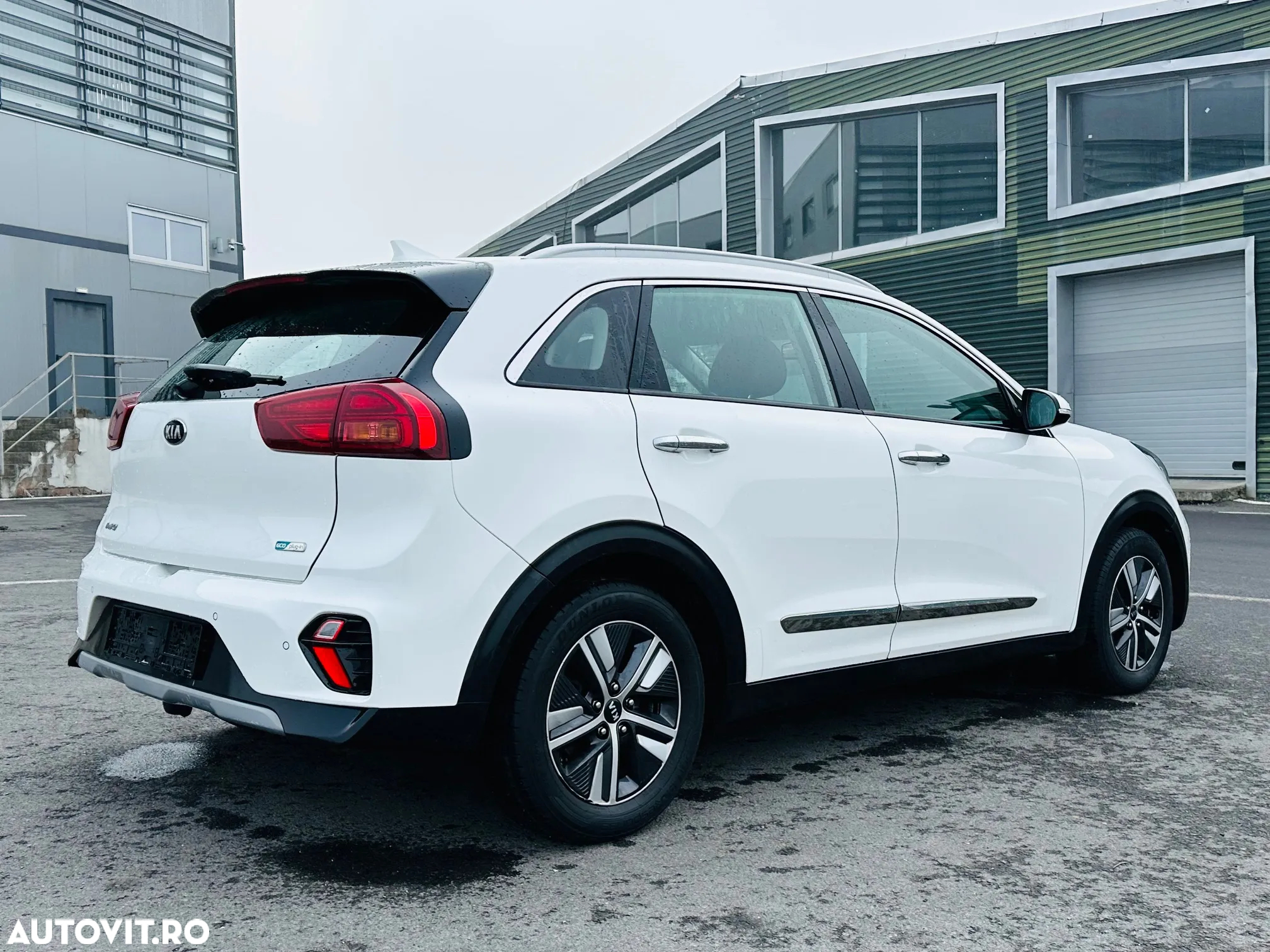 Kia Niro 1.6 GDI PHEV 2WD Aut. Vision - 21