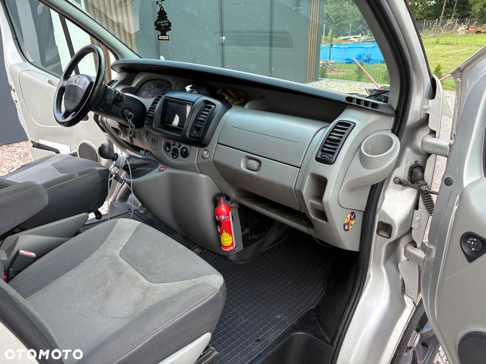 Renault TRAFIC - 10