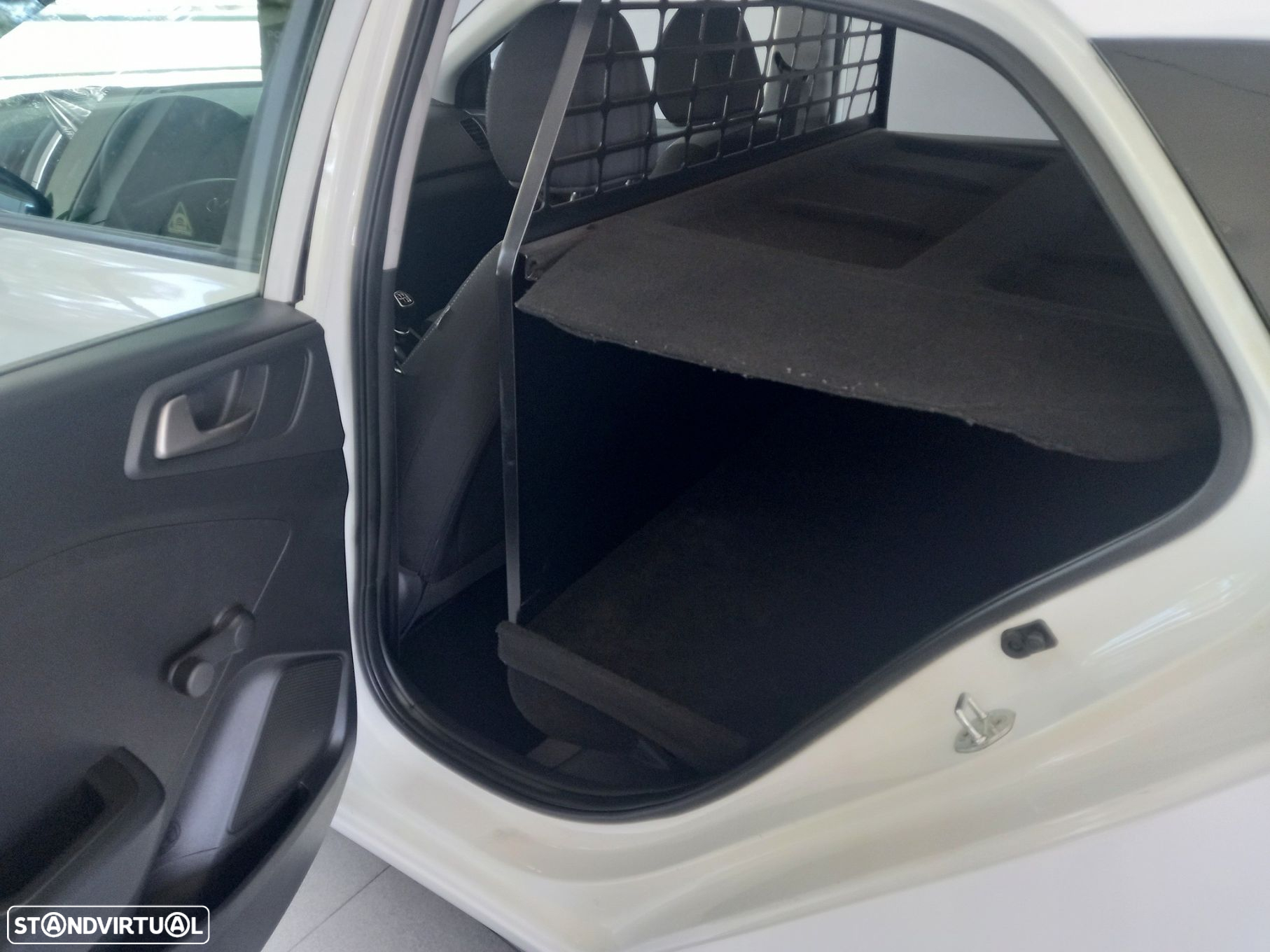 Hyundai i20 1.1 CRDi Blue Access+Bluetooth - 6