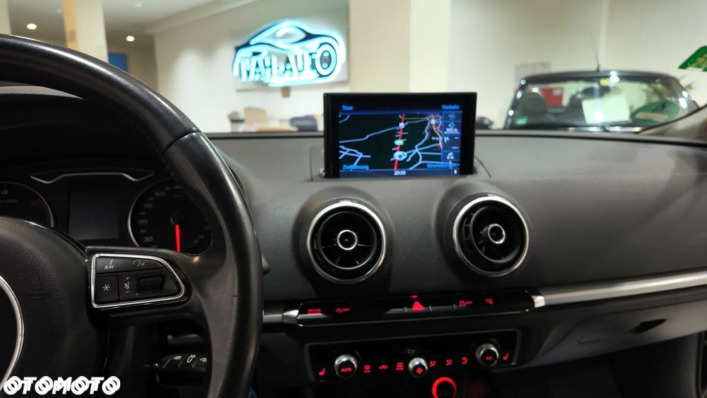 Audi A3 Sportback 1.6 TDI S tronic Ambiente - 27