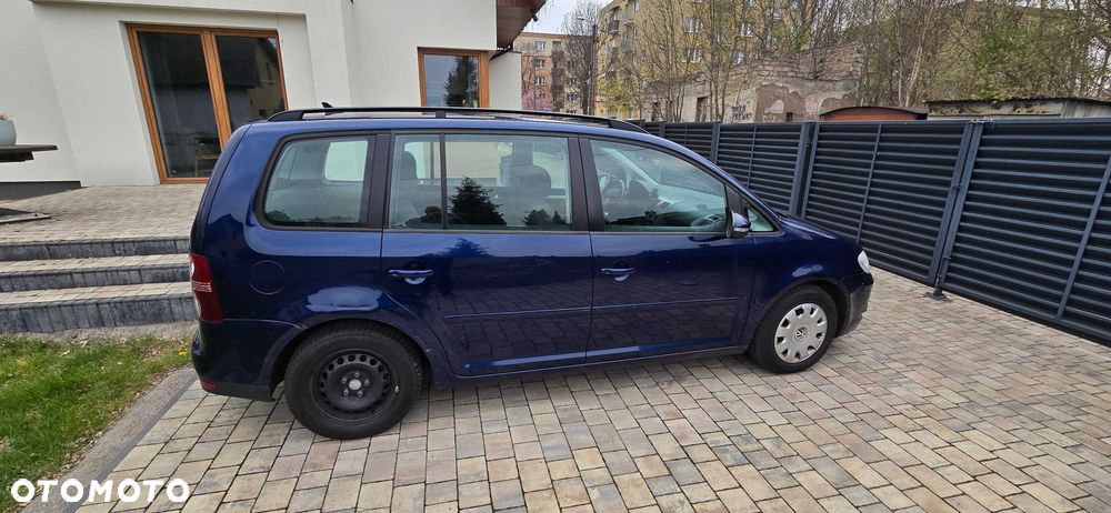 Volkswagen Touran - 3