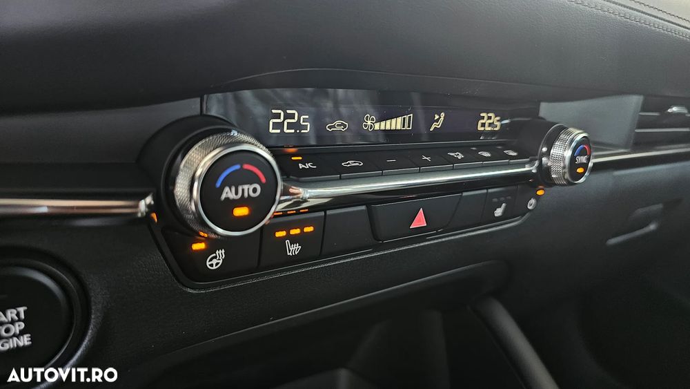 Mazda 3 e-Skyactiv X186 MHEV Center-Line - 26