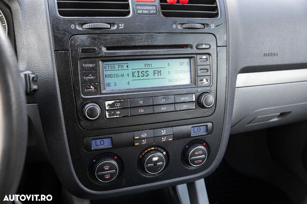 Volkswagen Golf - 16