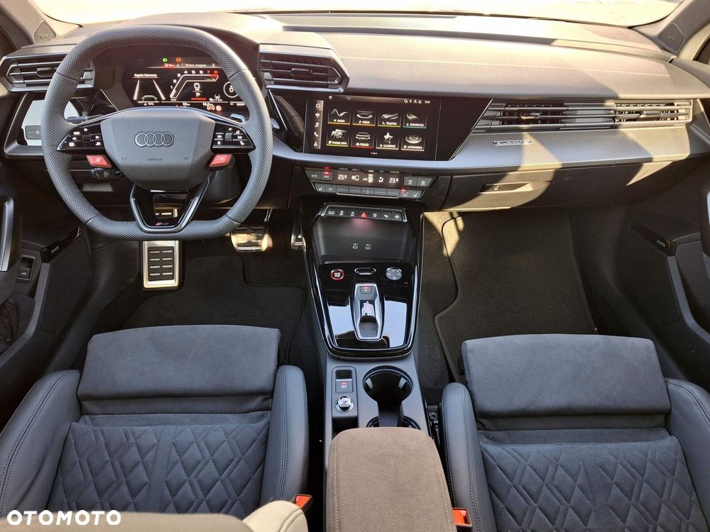 Audi RS3 Limousine - 21