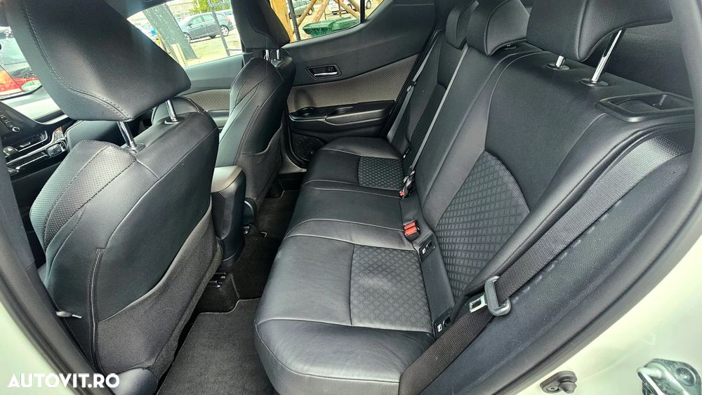 Toyota C-HR 2.0 Hybrid Lounge Premiere - 13
