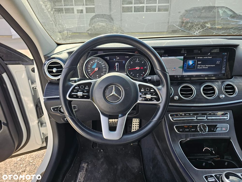 Mercedes-Benz Klasa E 220 d Avantgarde - 22
