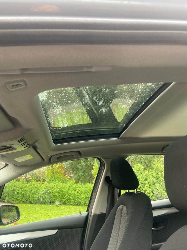 BMW Seria 2 218i - 14