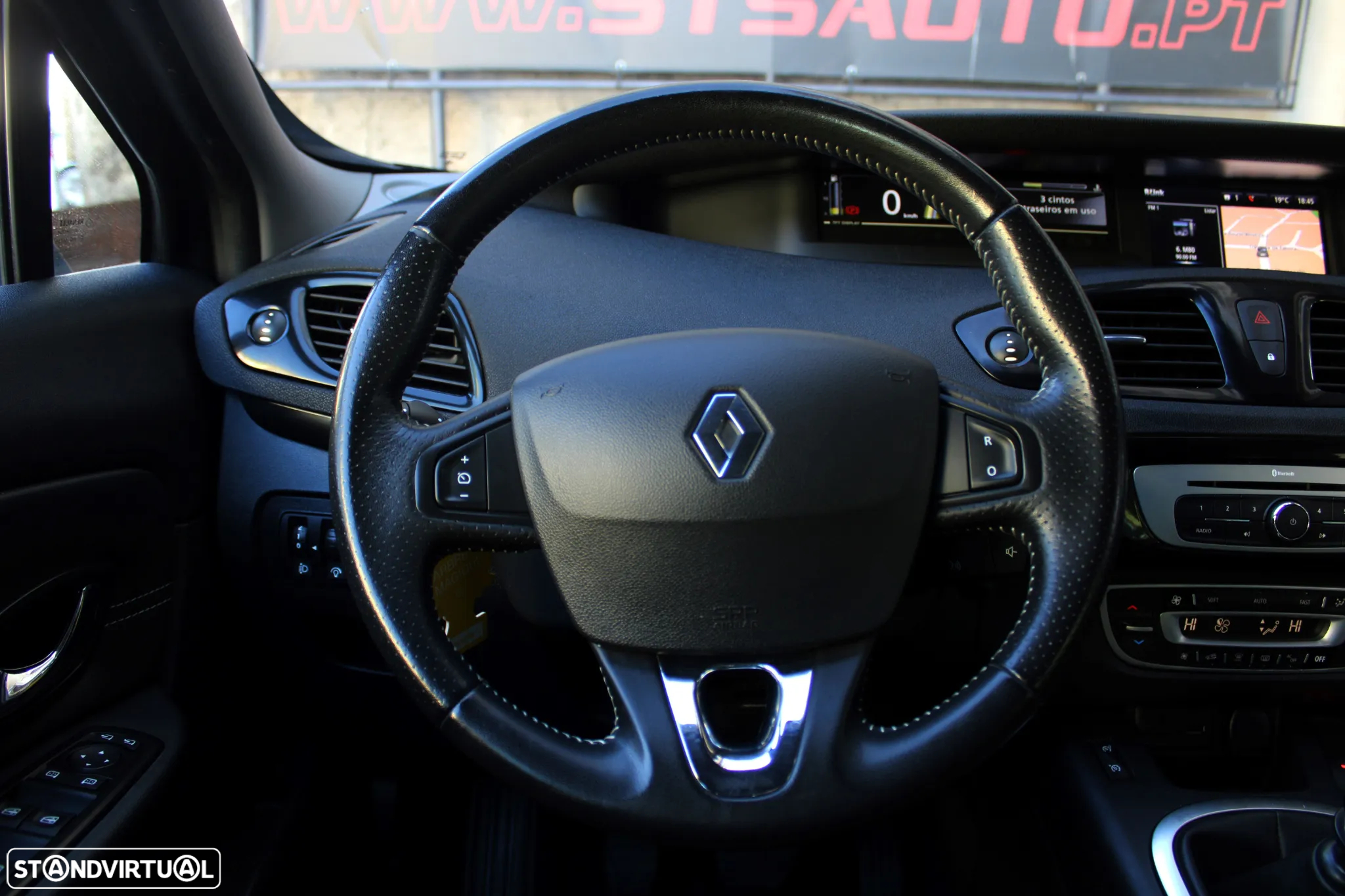 Renault Grand Scénic 1.6 dCi Bose Edition SS - 33