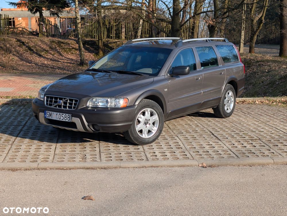 Volvo XC 70 2.4D5 AWD Summum - 1