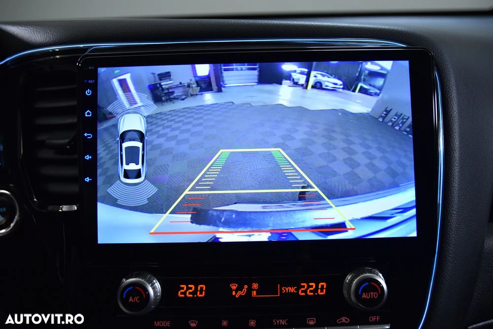 Mitsubishi Outlander - 21