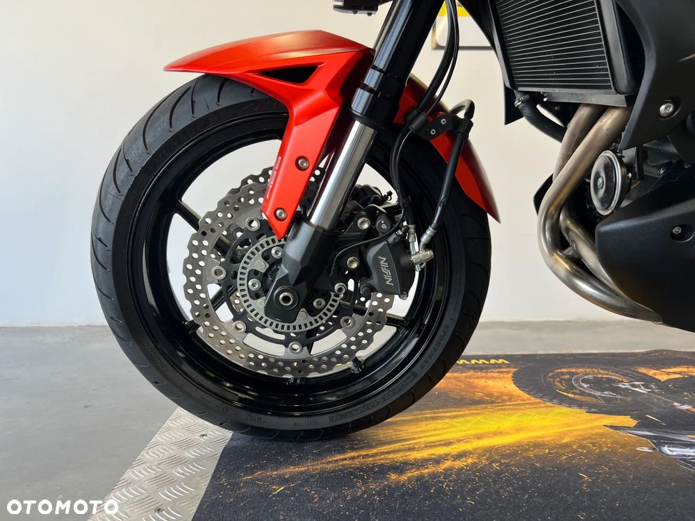 Kawasaki Versys 650 - 12