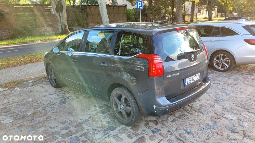Peugeot 5008 - 14