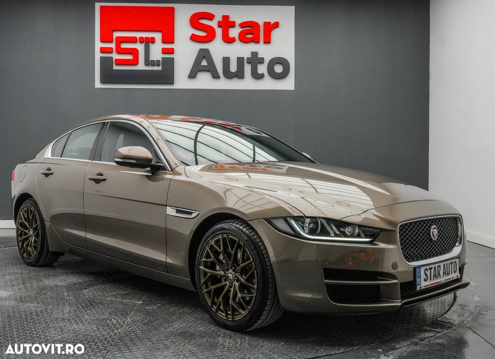 Jaguar XE 2.0 Prestige - 3