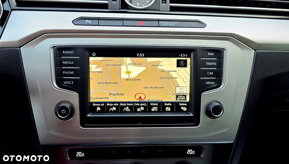 Volkswagen Passat 1.6 TDI (BlueMotion Technology) DSG Comfortline - 24