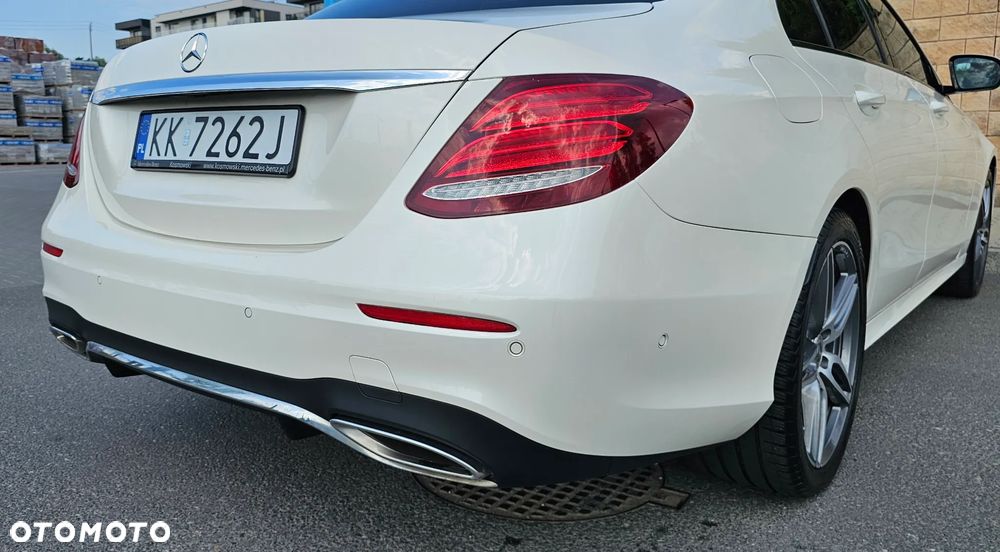 Mercedes-Benz Klasa E 200 9G-TRONIC AMG Line - 12