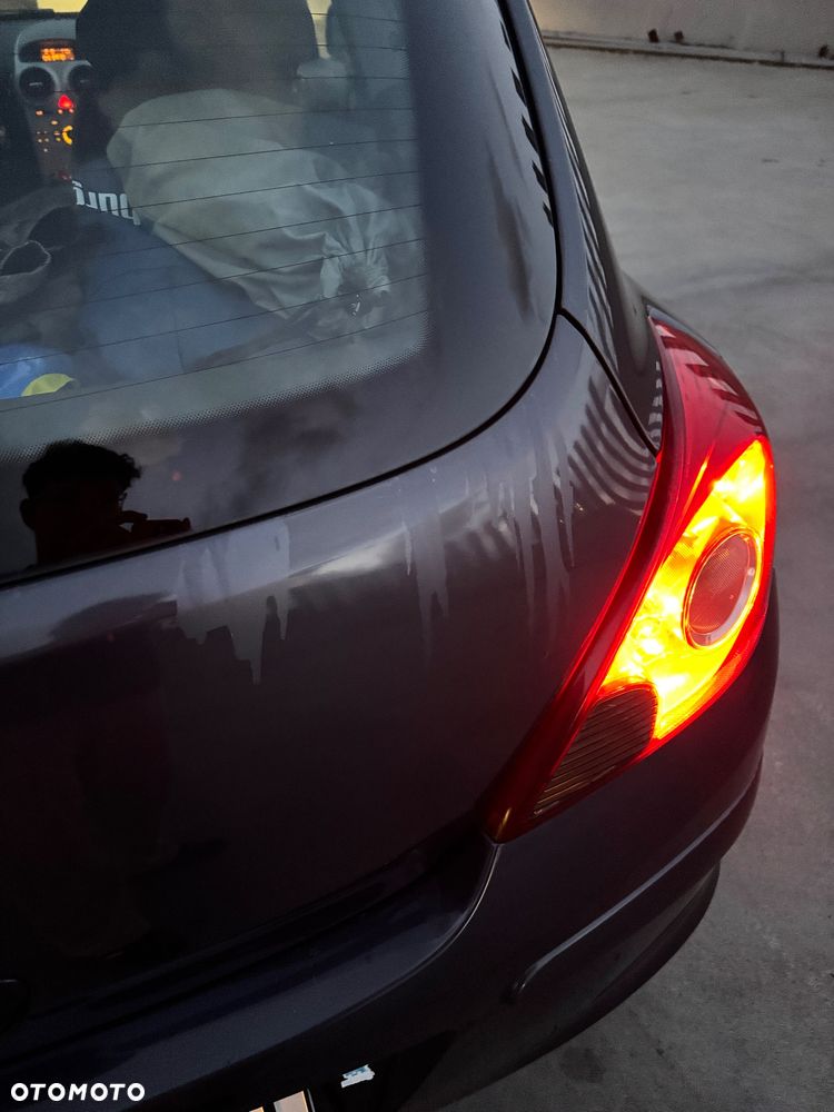 Opel Corsa 1.4 16V Sport - 25