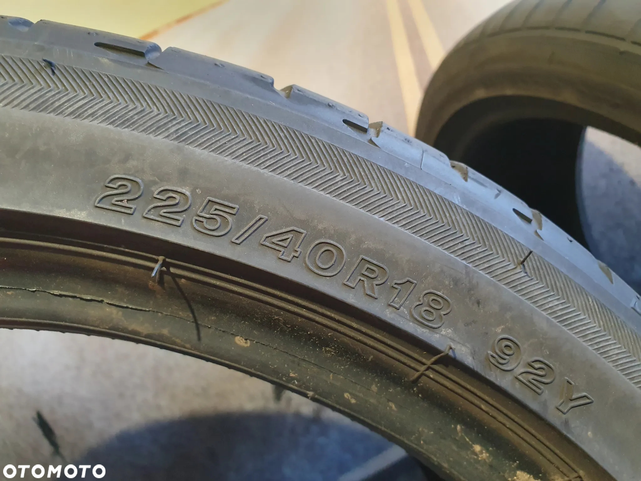 Para opon Bridgestone Potenza S001  225/40/18 - 4