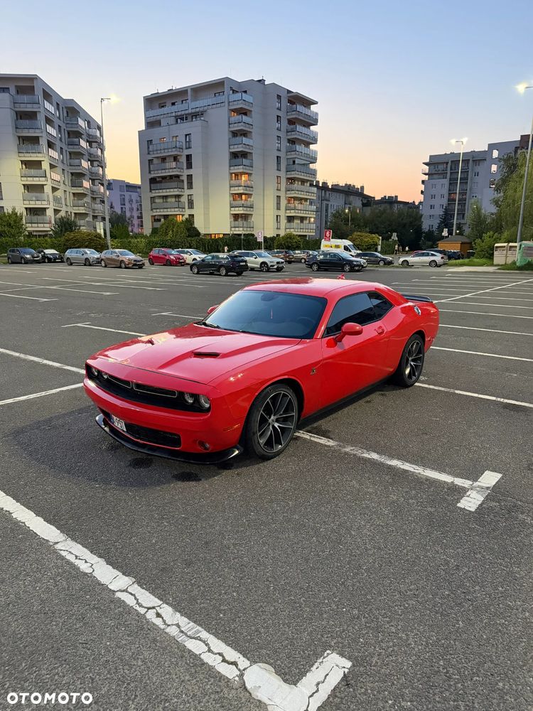 Dodge Challenger 6.4 Scat Pack - 8