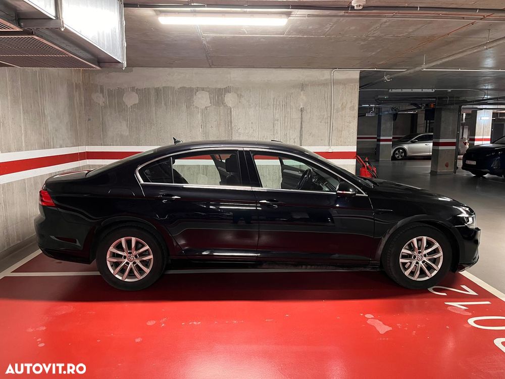 Volkswagen Passat Variant 2.0 TDI SCR DSG Business - 13