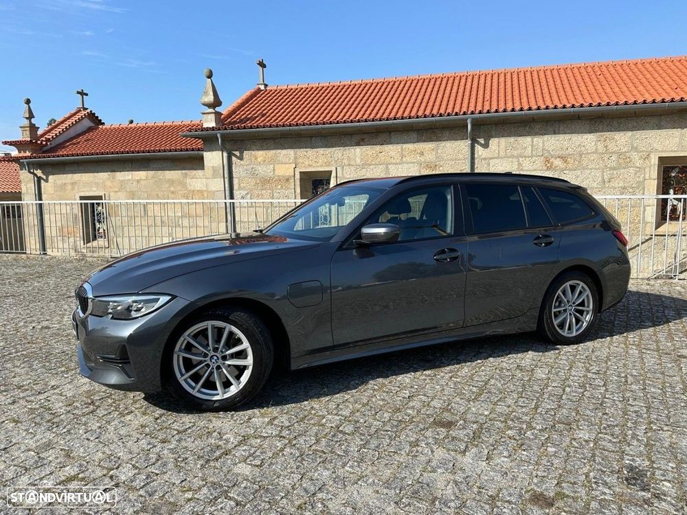 BMW 320 e Touring Auto - 26