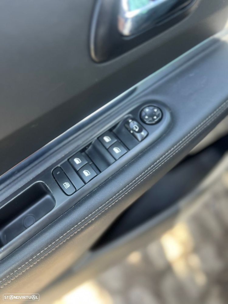 Peugeot 3008 1.6 BlueHDi Allure EAT6 - 24