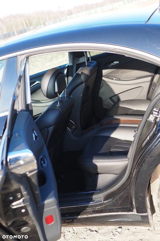 Mercedes-Benz CLS - 33