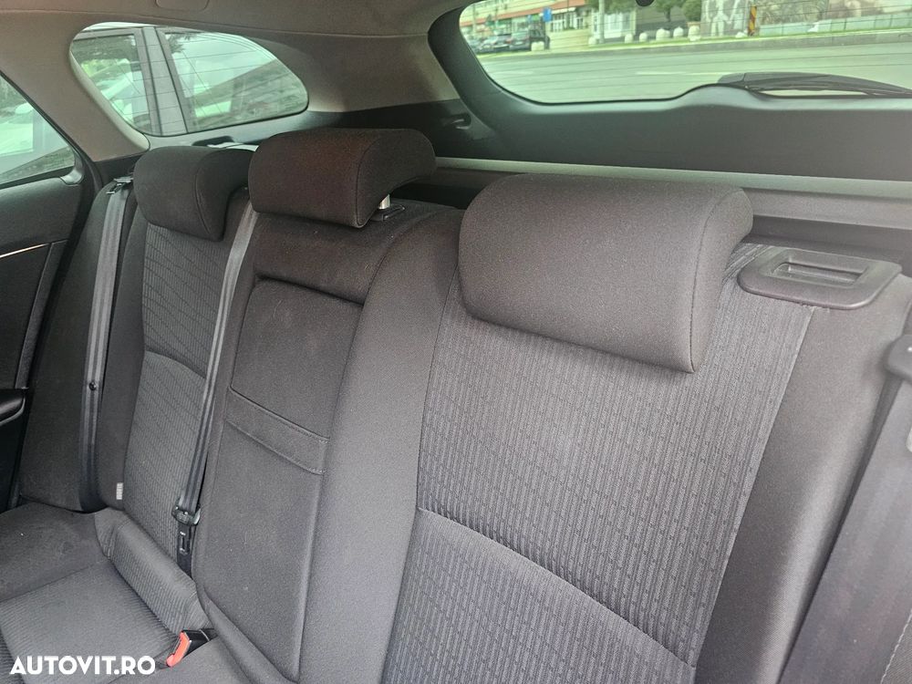 Toyota Avensis - 12
