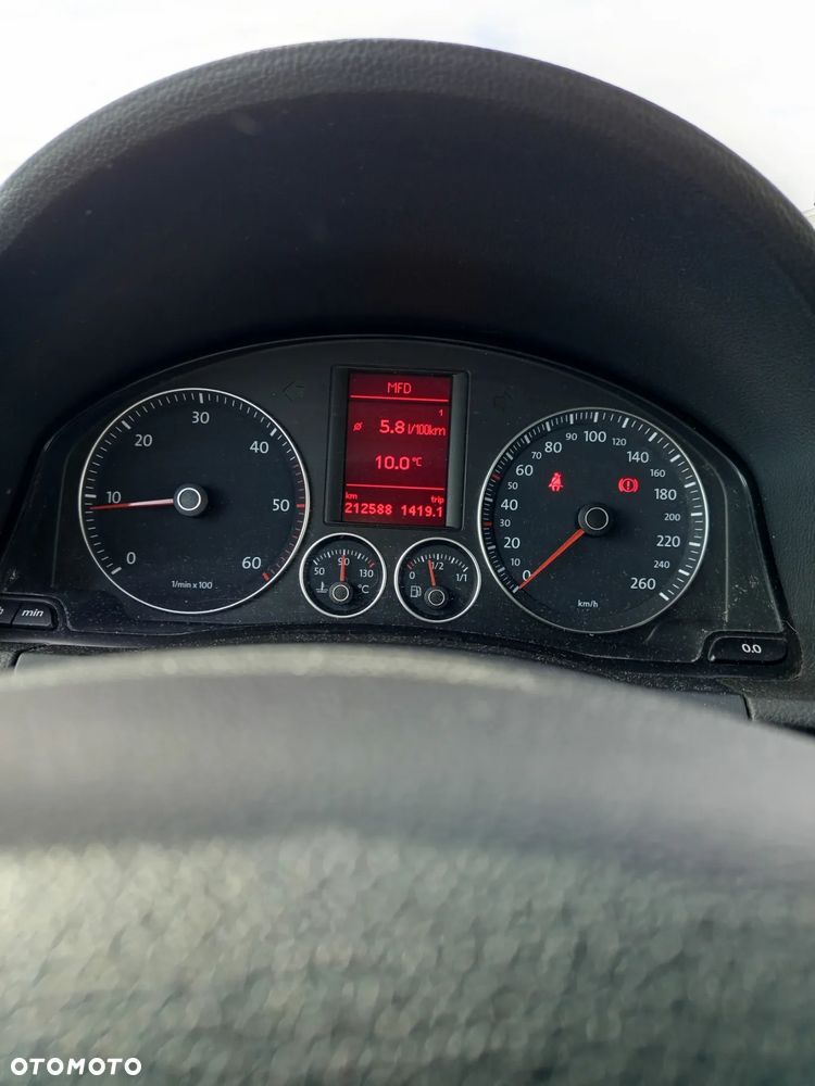 Volkswagen Golf 1.9 TDI Trendline - 5